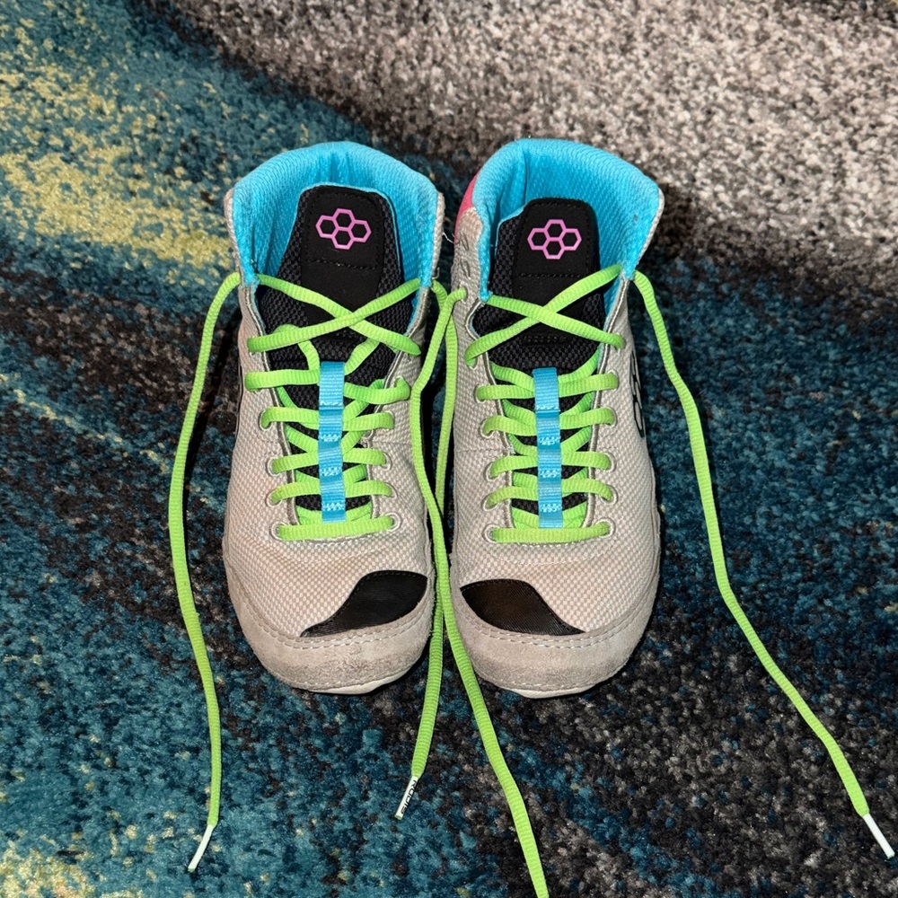 RUDIS Colt 2.0 Youth Wrestling Shoes - Magenta/Lime Size 5.5Y